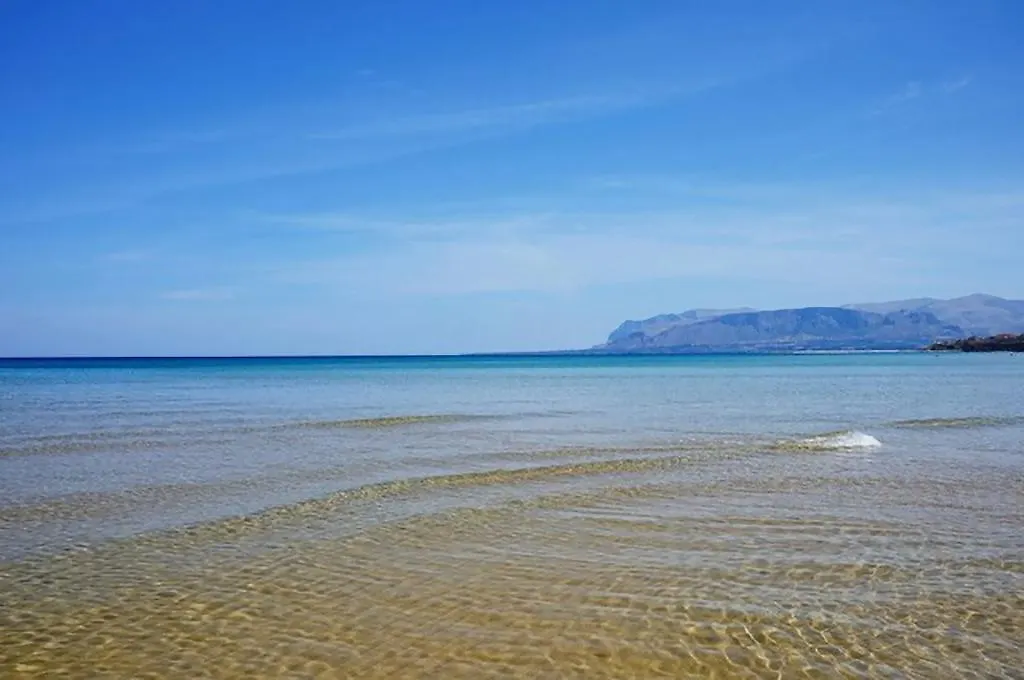 Casa Vacanza Terrazza Sul Mare 카스텔라마레델골포