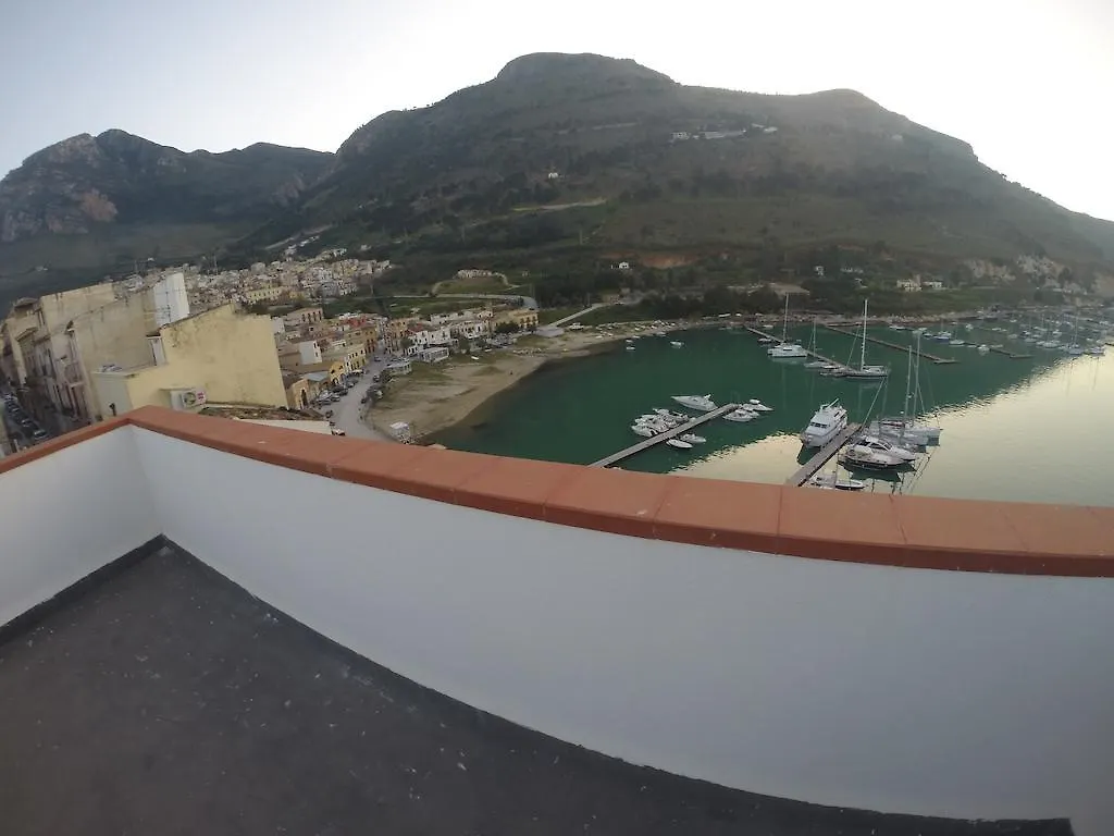 아파트 Casa Vacanza Terrazza Sul Mare 카스텔라마레델골포 이탈리아